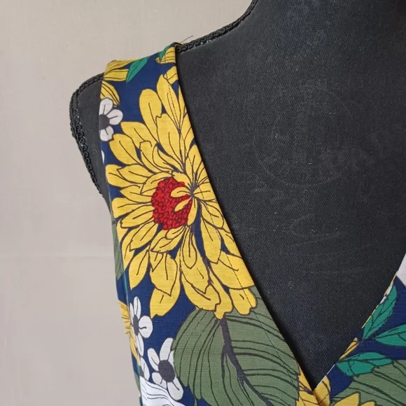 F21 Floral Print Dress - Picture 3 of 13